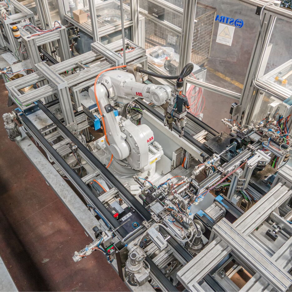 Robotska linija za montažo koles v LIV Systems