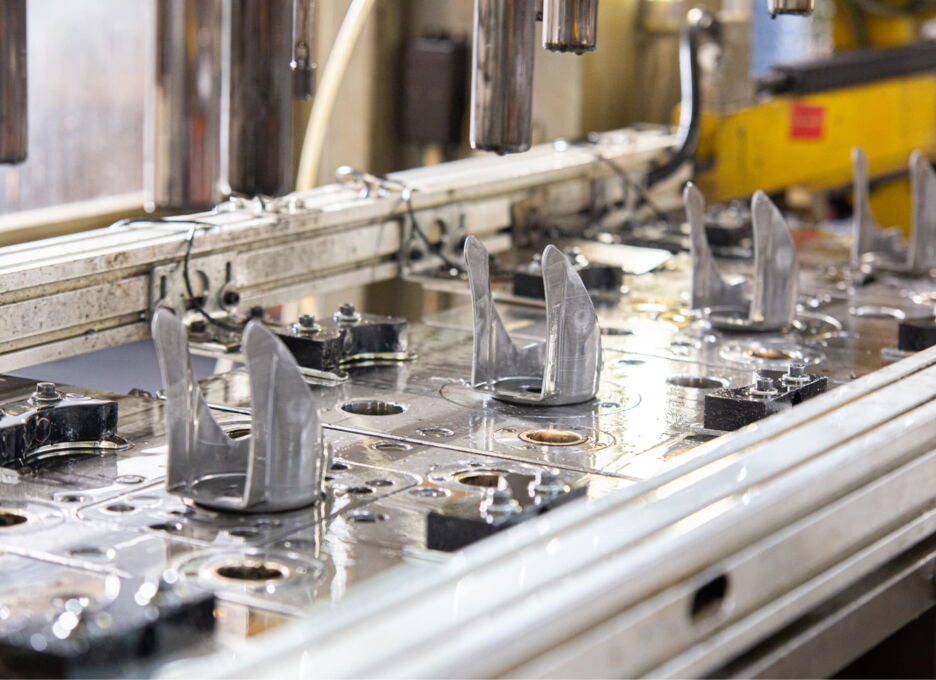 Transfer press tool forming steel castor fork parts