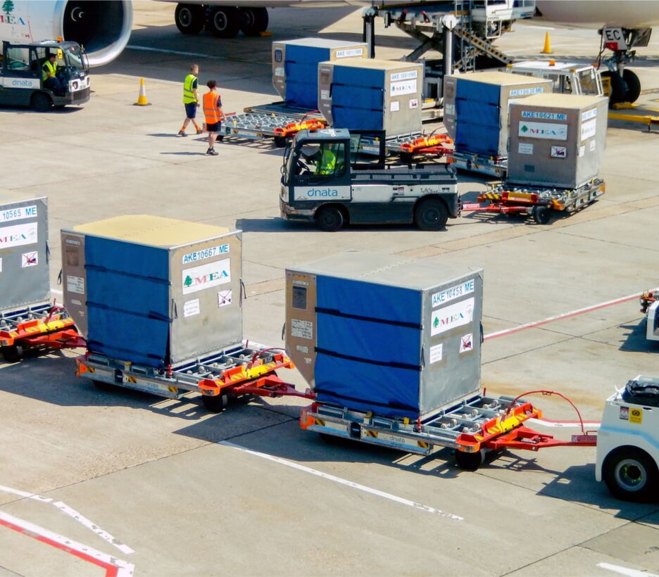 Airport baggage and freight trailers